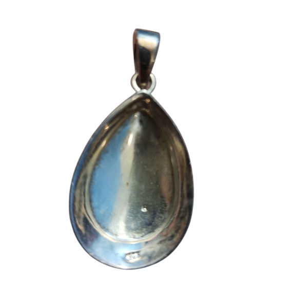 Elegant Silver Teardrop Pendant - Picture 2 of 3